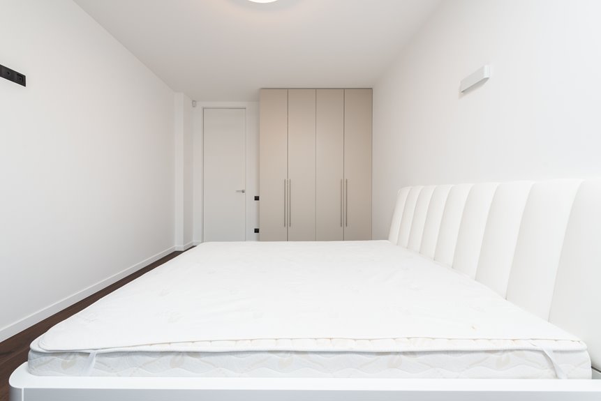 deep clean mattress at home